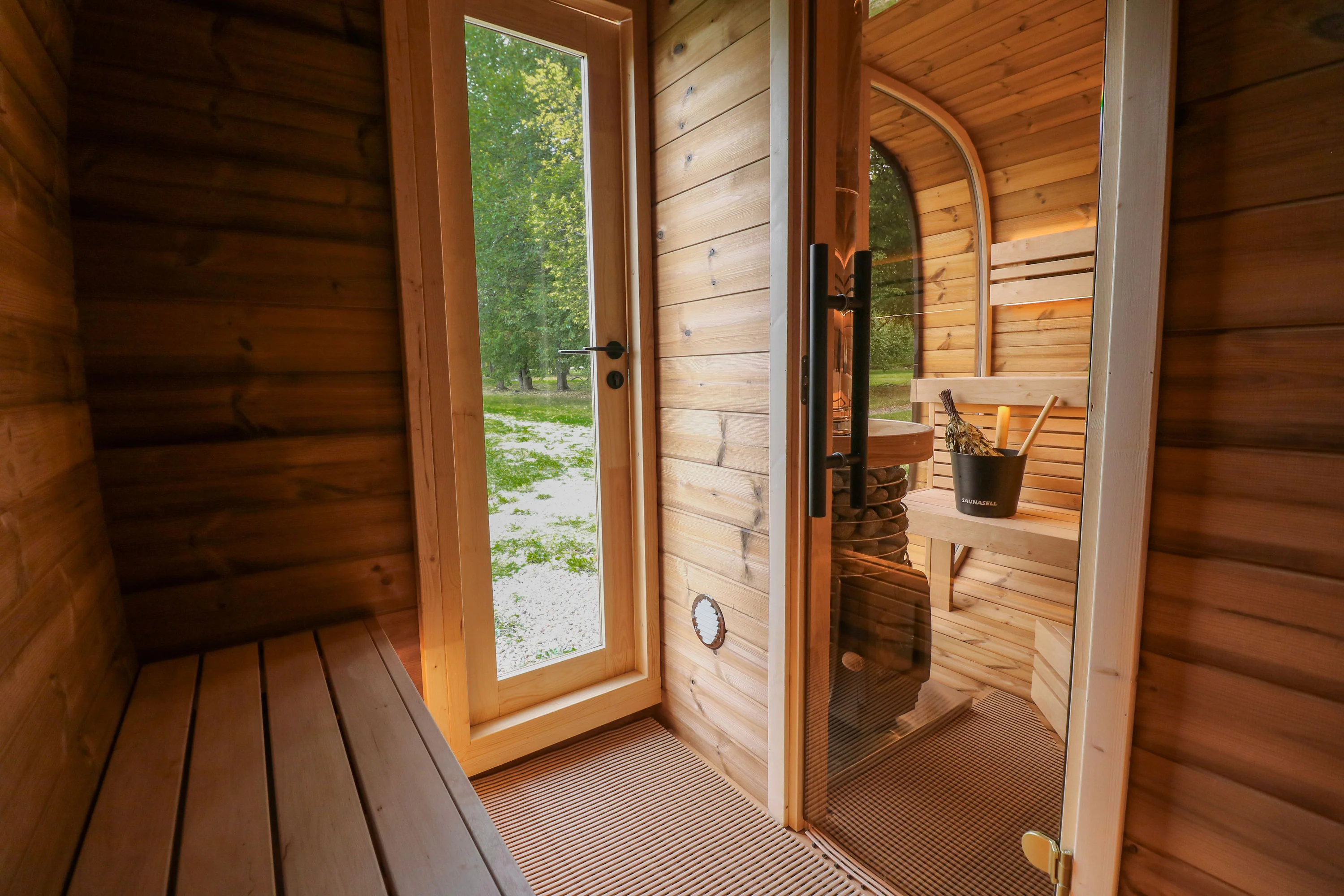 Santorini Double Traditional Outdoor Luxury Sauna - 5 Person - Image 8