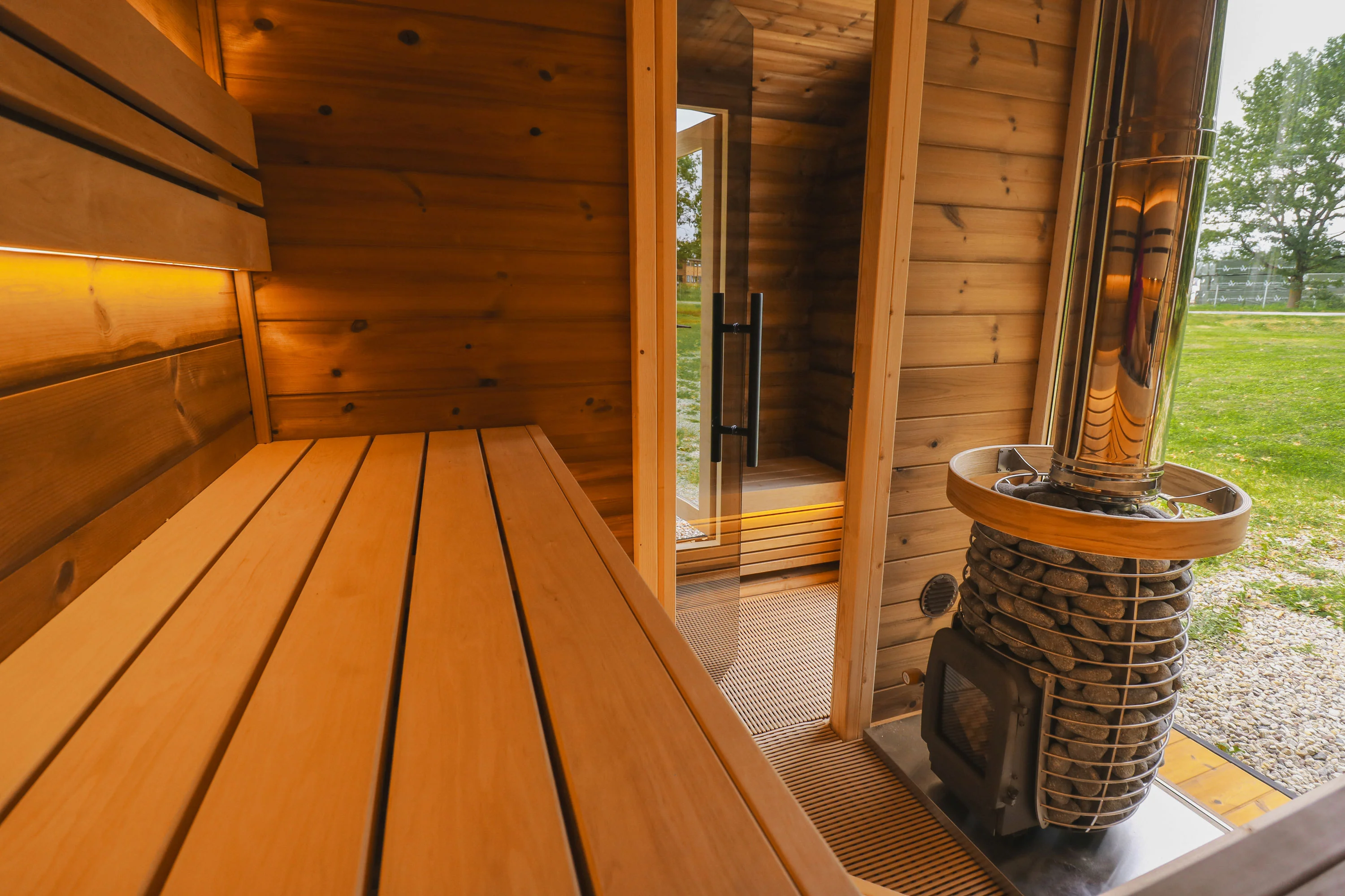 Santorini Double Traditional Outdoor Luxury Sauna - 5 Person - Image 9
